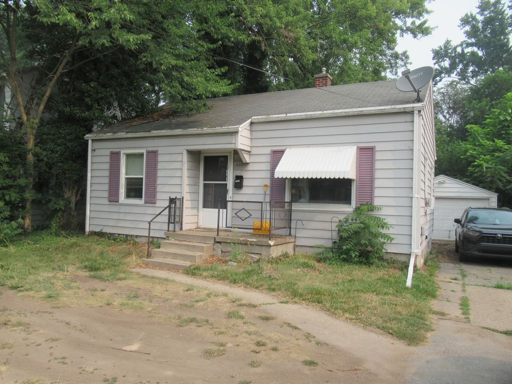1507 Leonard Street Ne, Grand Rapids city