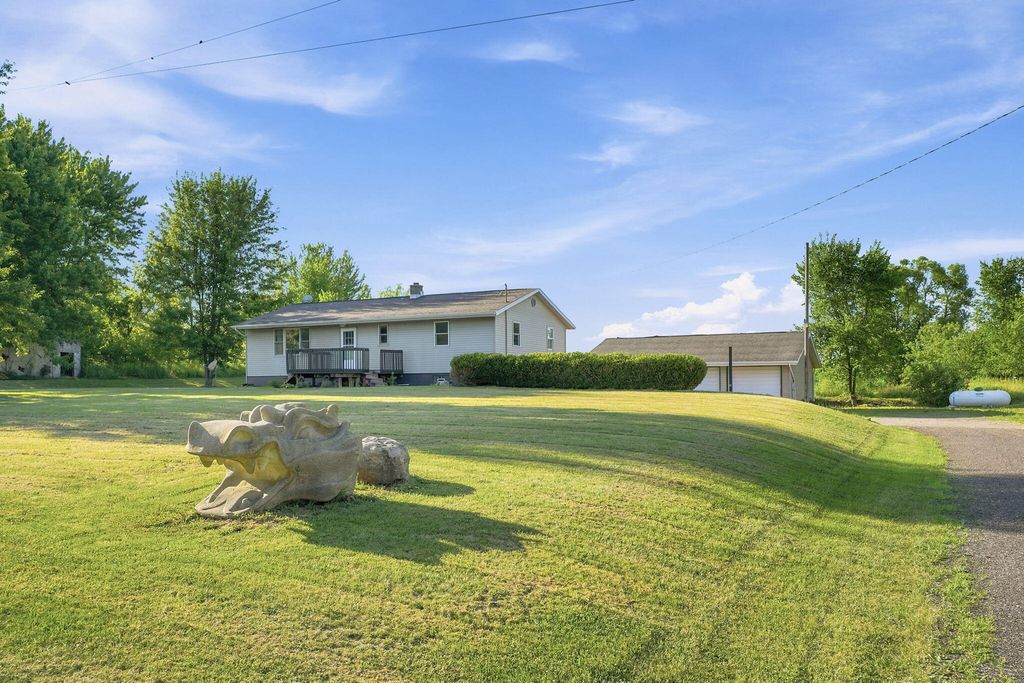 617 137th Avenue, Leighton township