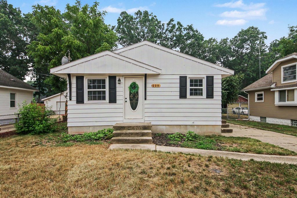 228 Jean Street Sw, Wyoming city