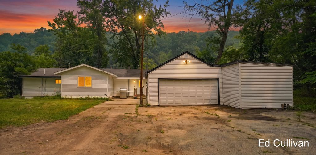 6415 W Bell Meadow Drive, Bridgeton township