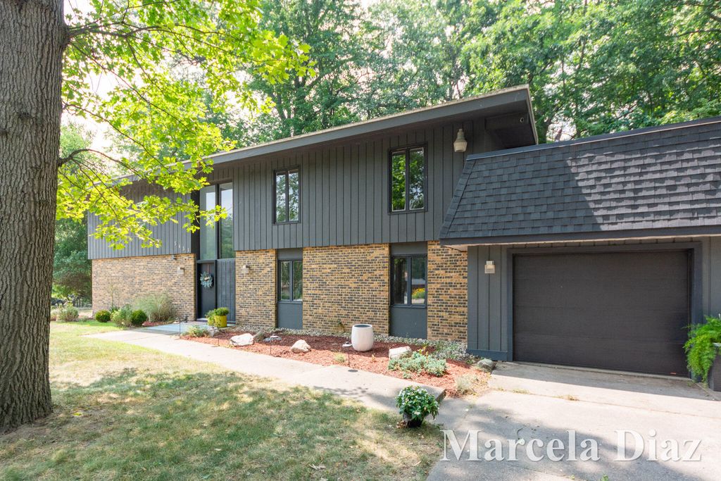 3431 Tricklewood Drive Se, Cascade charter township