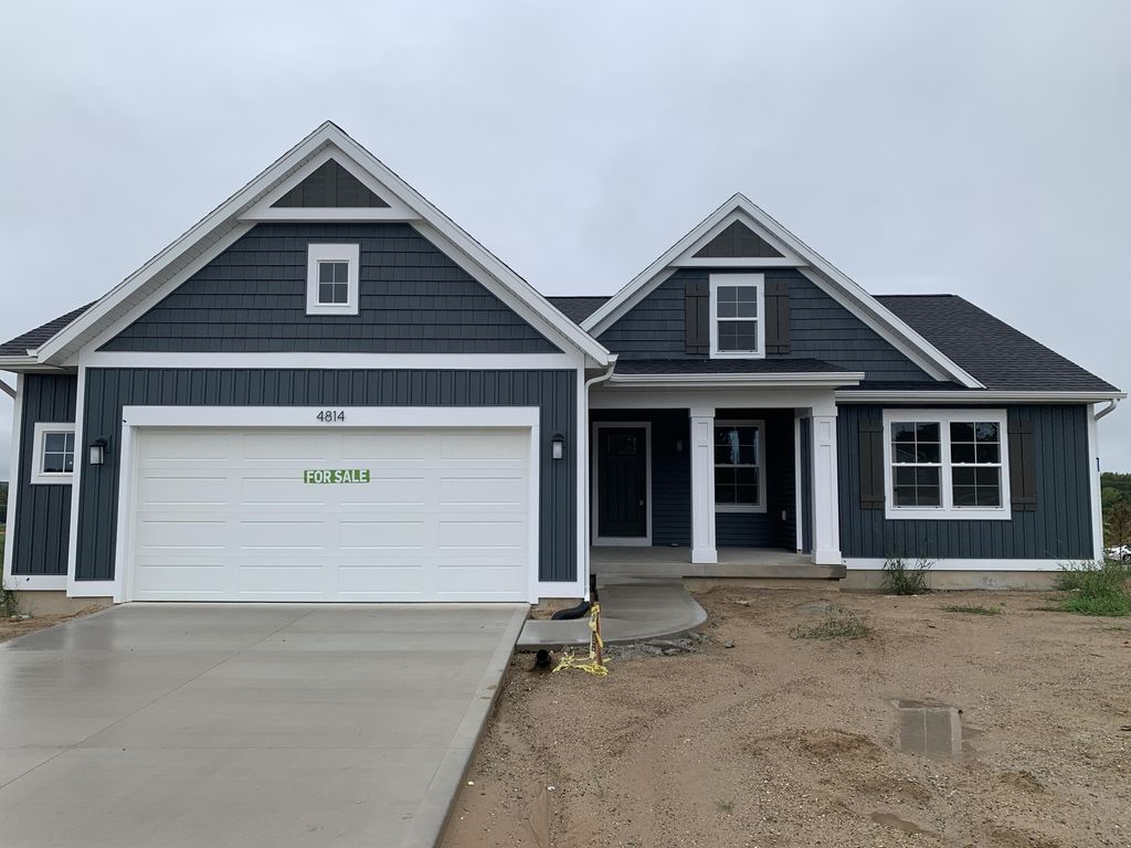 4814 Bethpage Drive Nw, Alpine township