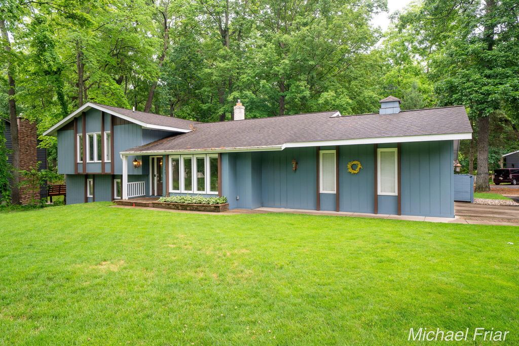 2700 Shadowbrook Drive Se, Cascade charter township