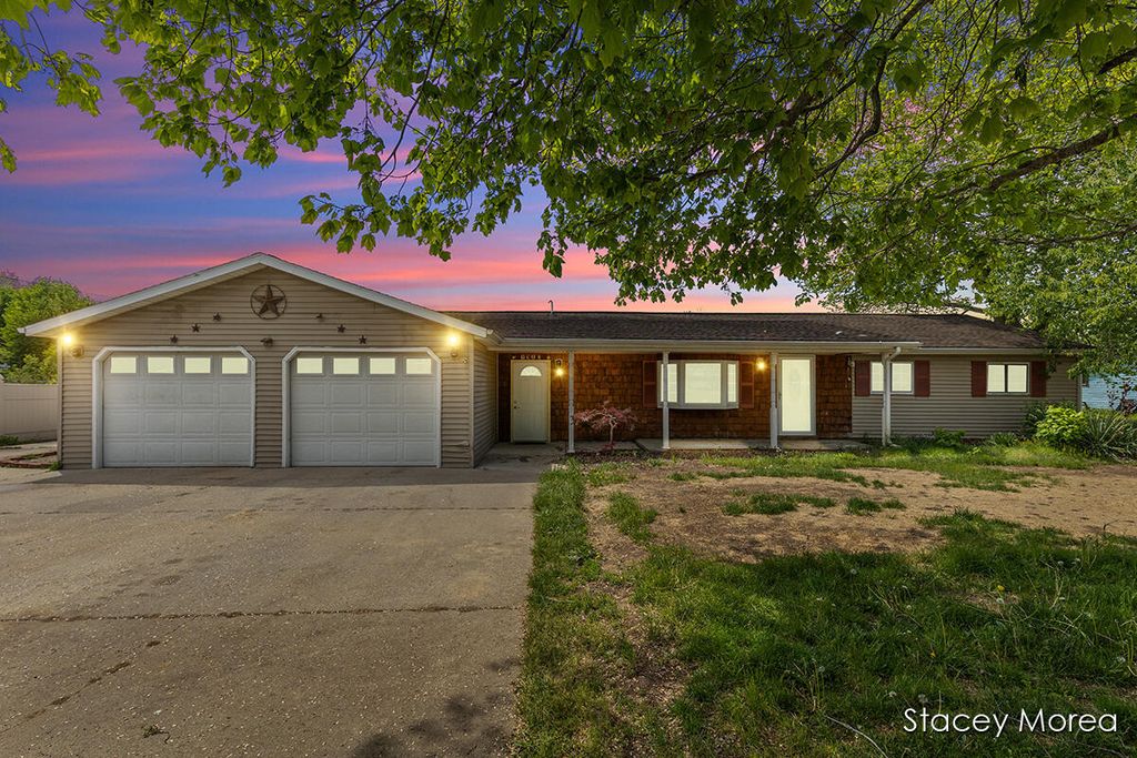 1910 Waterview Way, Crystal township