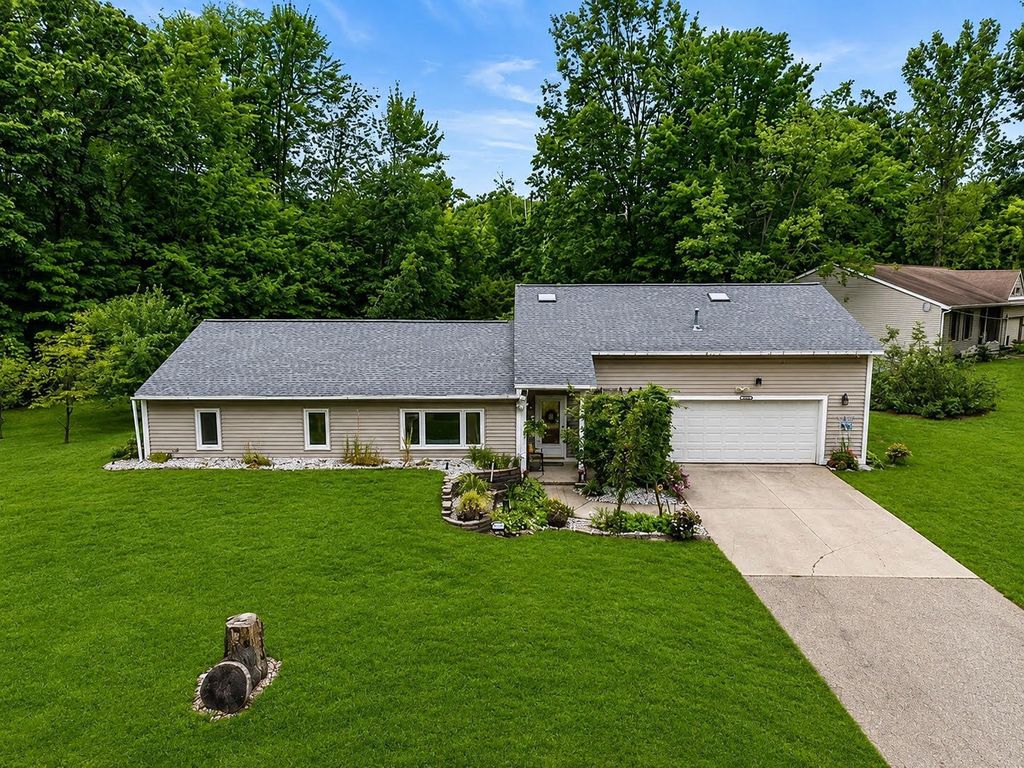 18145 148th Avenue, Spring Lake township