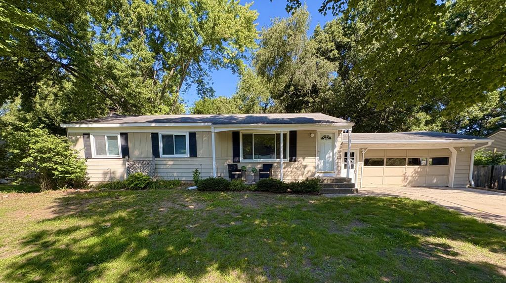 11141 Woodbushe Drive Se, Lowell
