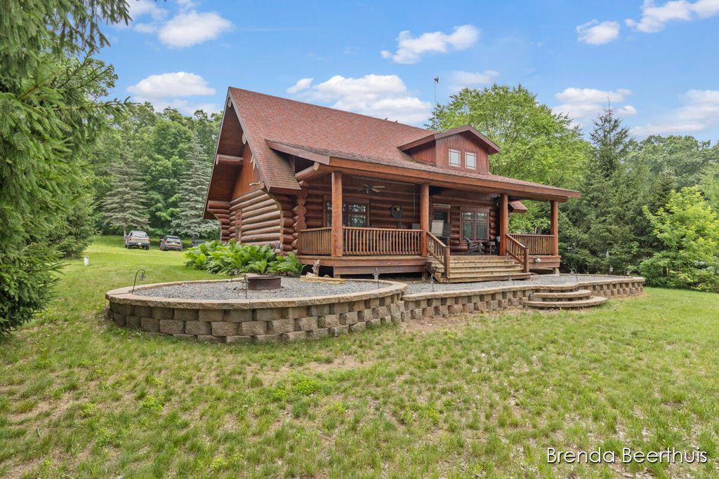 2618 N Mundy Avenue, Lincoln township