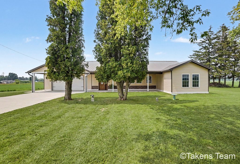 85 N Main Street, Custer village