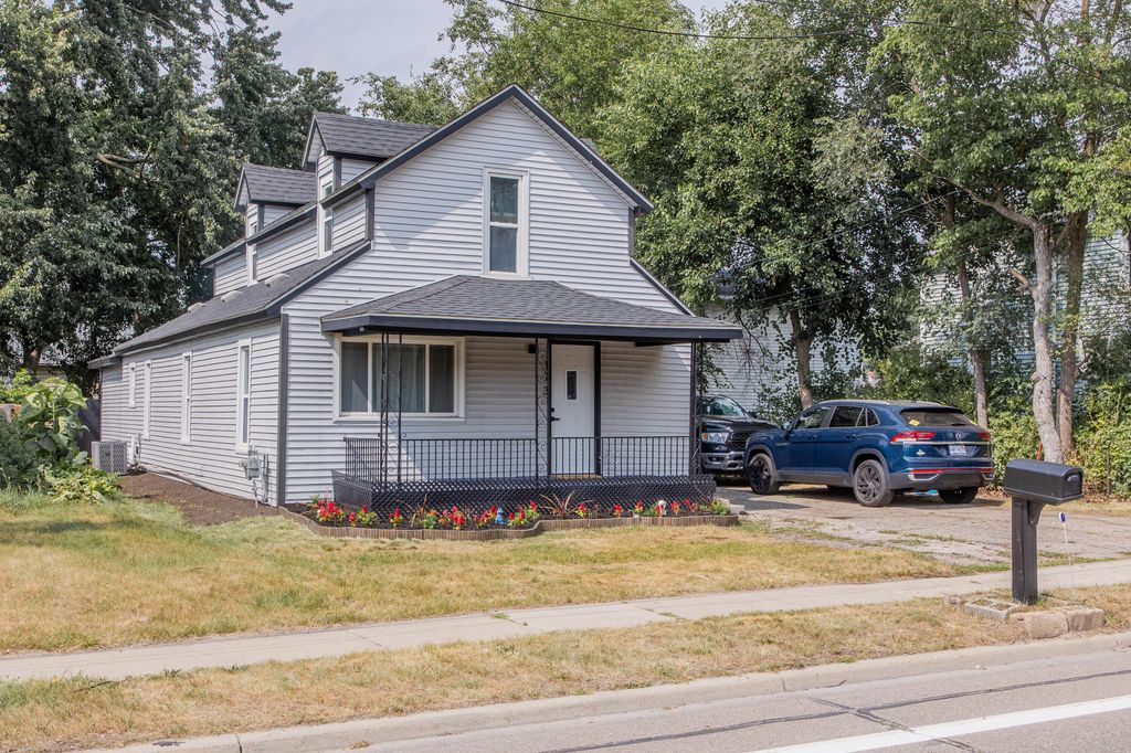 173 E State Street, Montrose city