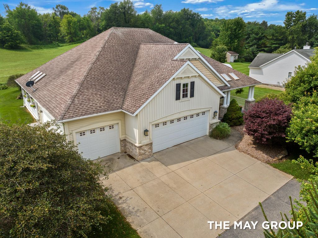 862 Camellia Lane, Leighton township