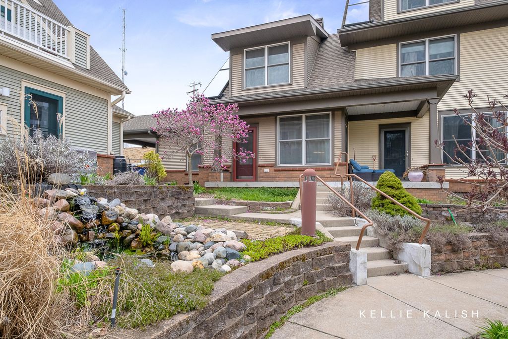 814 Livingston Avenue Ne, Grand Rapids