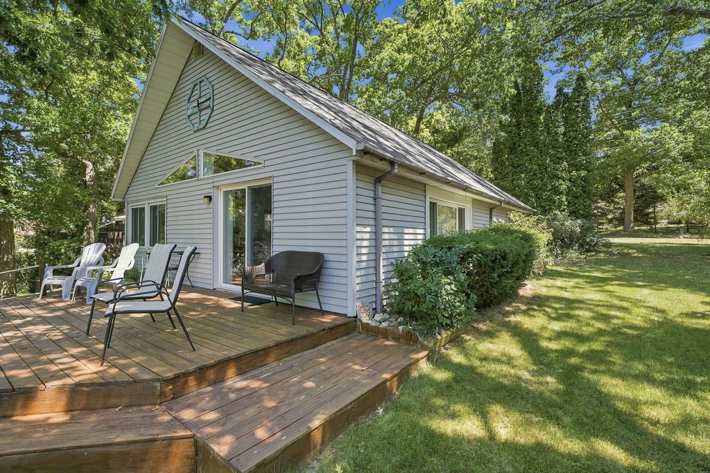 13035 S Englewright Drive, Ensley township