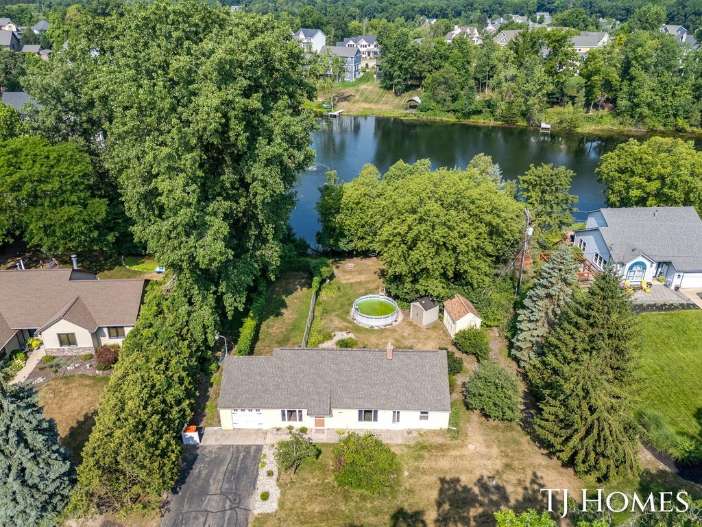 2215 Maguire Avenue Ne, Grand Rapids charter township
