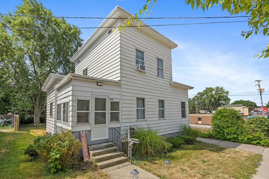 852 Leonard Street Ne, Grand Rapids city