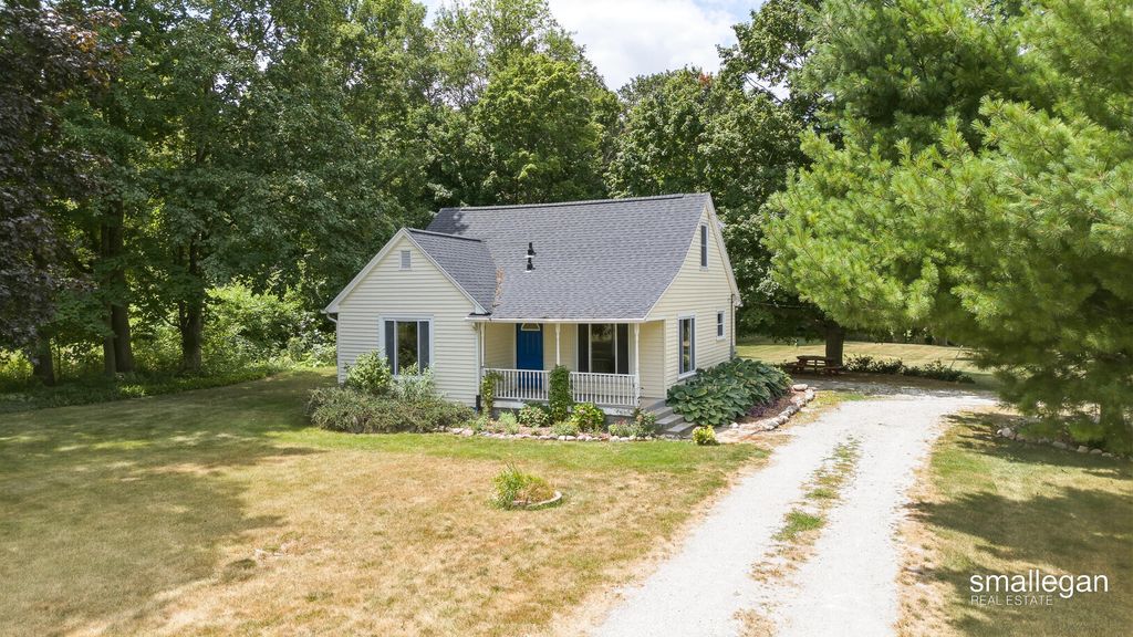 4005 Hendershot Avenue Nw, Alpine township