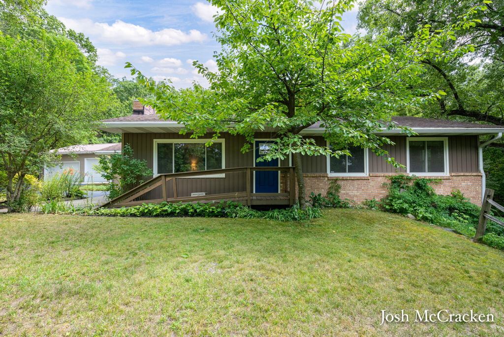 9665 Black Oak Drive, Boston township