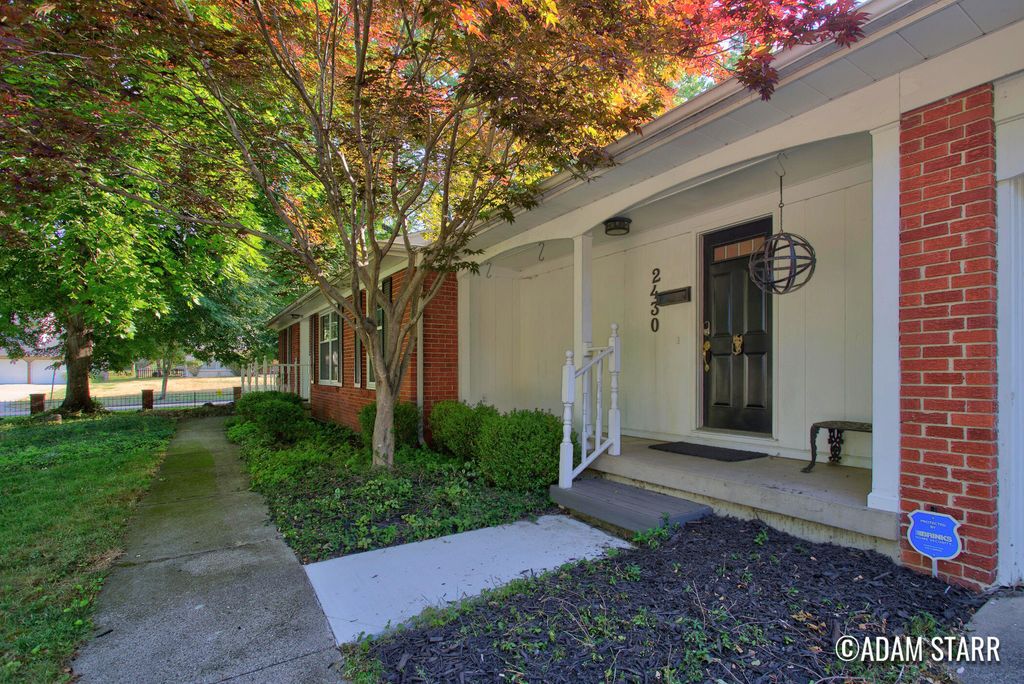 2430 Annchester Drive Se, Grand Rapids