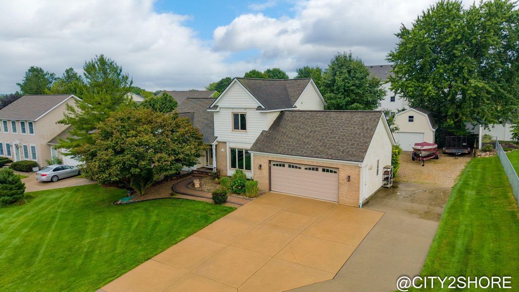 6719 Crown Point Drive, Georgetown charter township