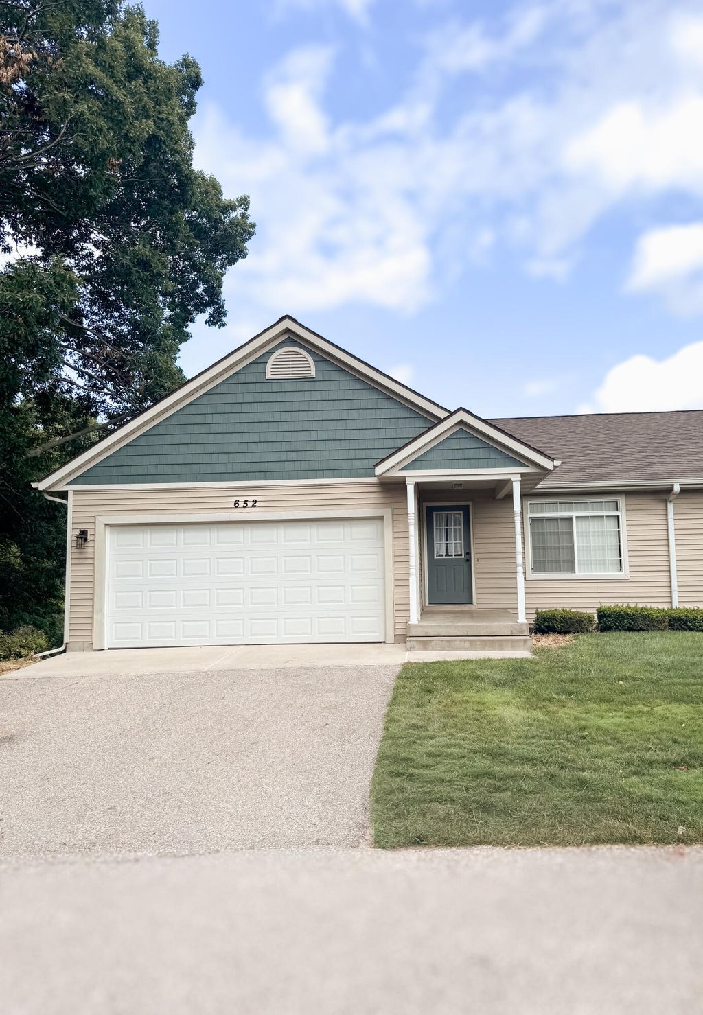 652 Oriole Court Building: - Unit: 10, Middleville