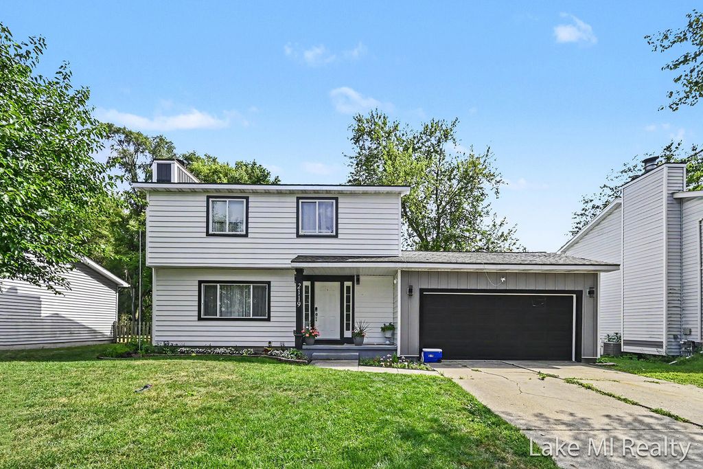 2119 Desoto Drive, Lansing city