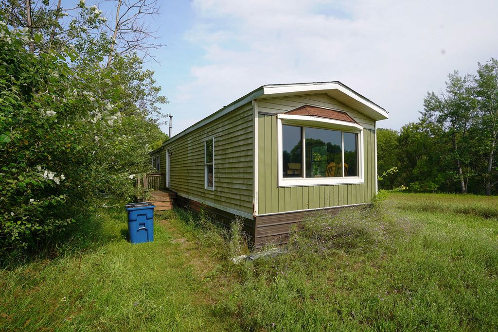 4685 W Fritz Road, Douglass township