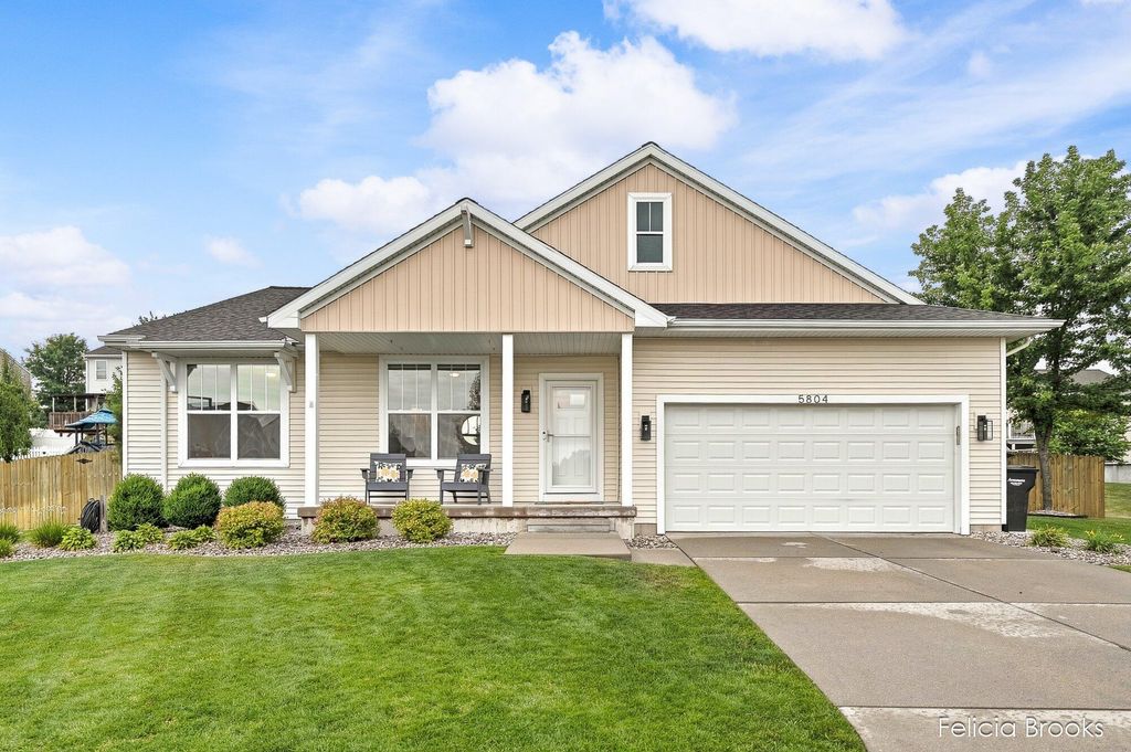 5804 Sage River Court Sw, Wyoming city