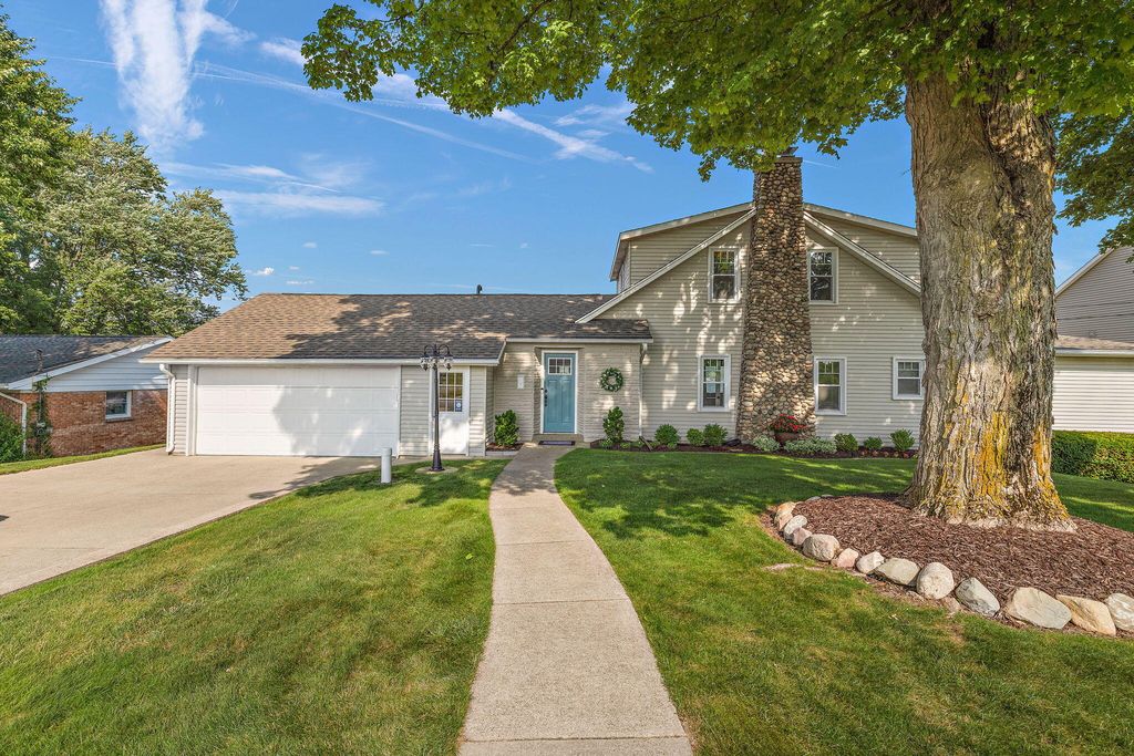 4577 6th Street, Leighton township