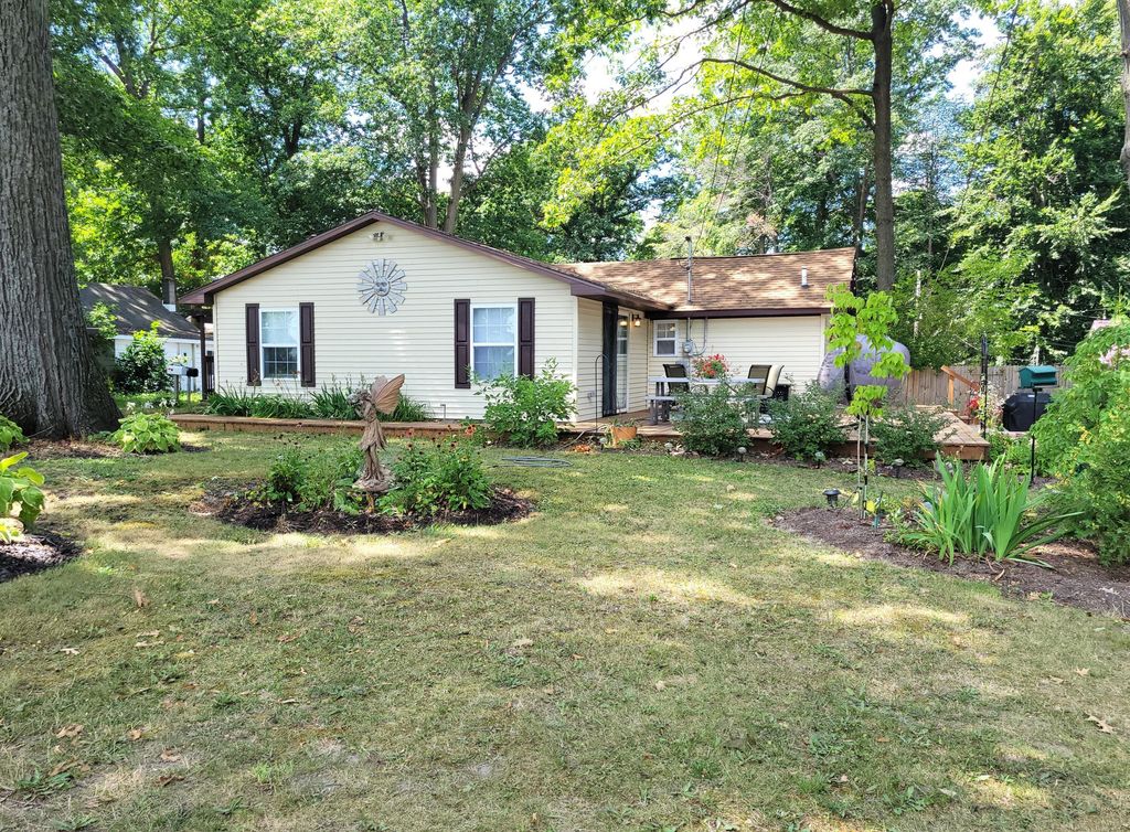 12779 Elton Street Ne, Spencer township
