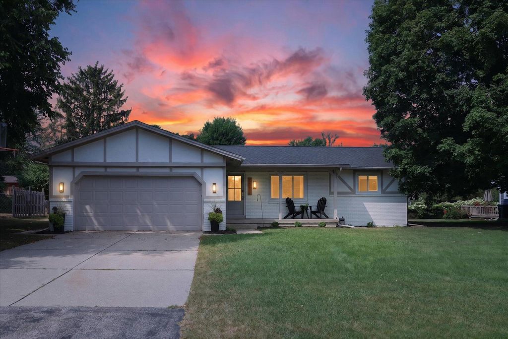 6287 Patagonia Drive Se, Cascade charter township
