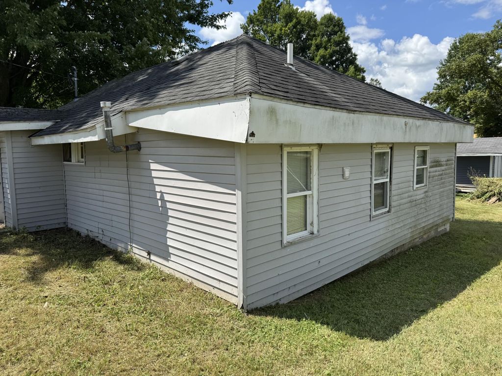 141 Goodell Street, Colon village