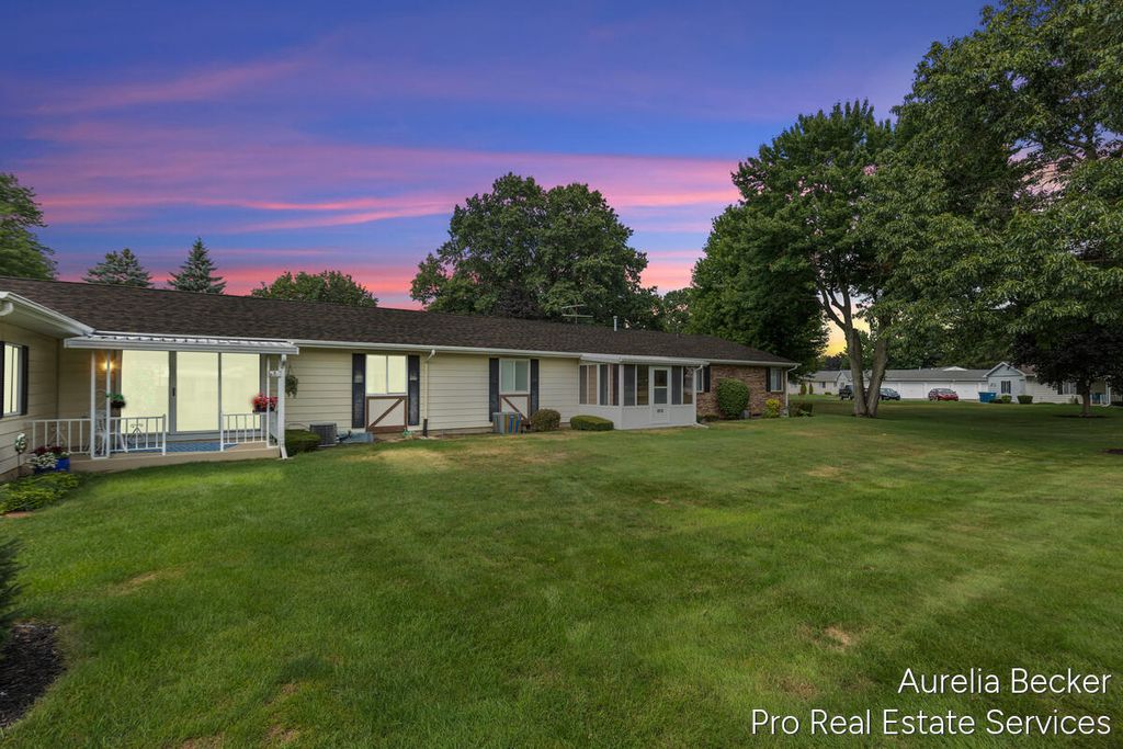5812 Leisure South Drive Se Building: 28, Grand Rapids