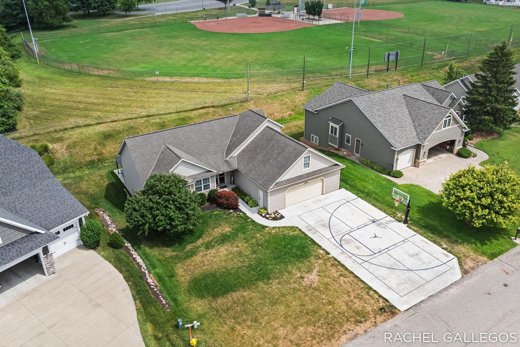 10699 Antelope Drive, Holland charter township