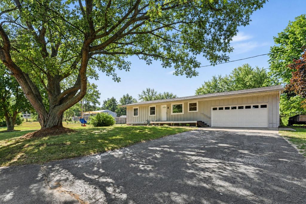 14370 14 Mile Road Ne, Oakfield township