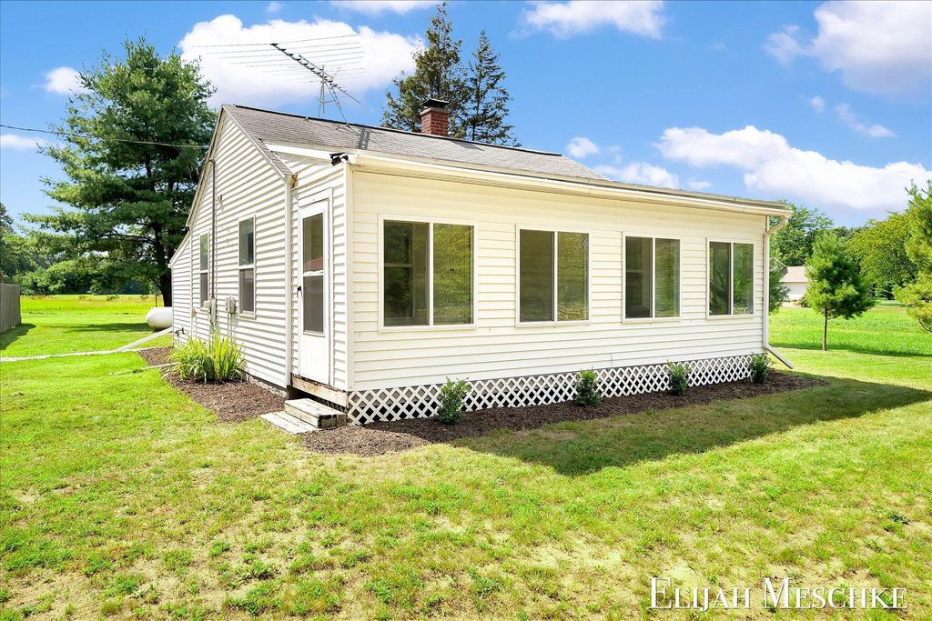 16217 130th Avenue, Crockery township