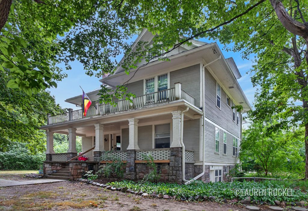 4550 Bowen Boulevard Se, Kentwood city