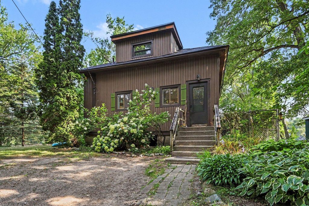 2067 Riverbank Avenue Ne, Plainfield charter township