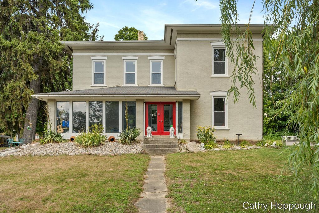 404 E Main Street, Ionia city