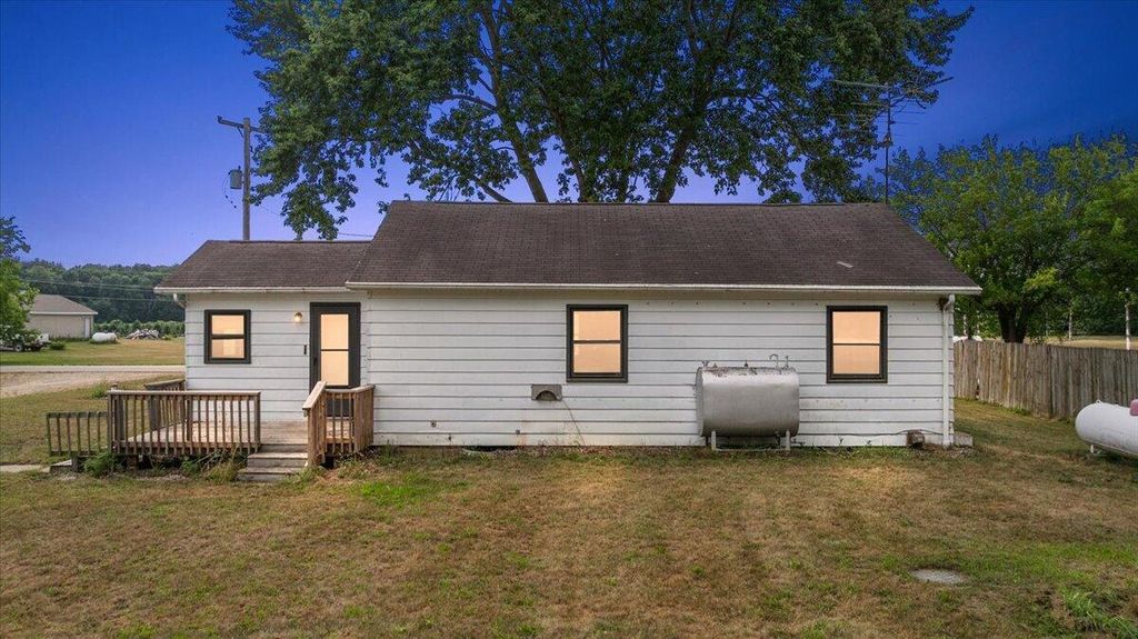 75 4th Street, Gun Plain township
