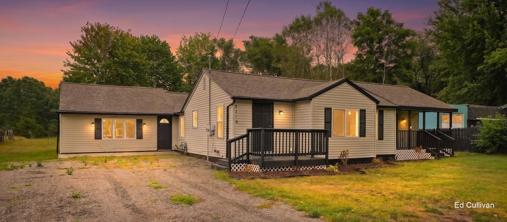 1178 Drent Road, Egelston township