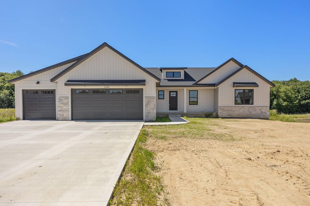 3266 Stonehill Court, Wayland township