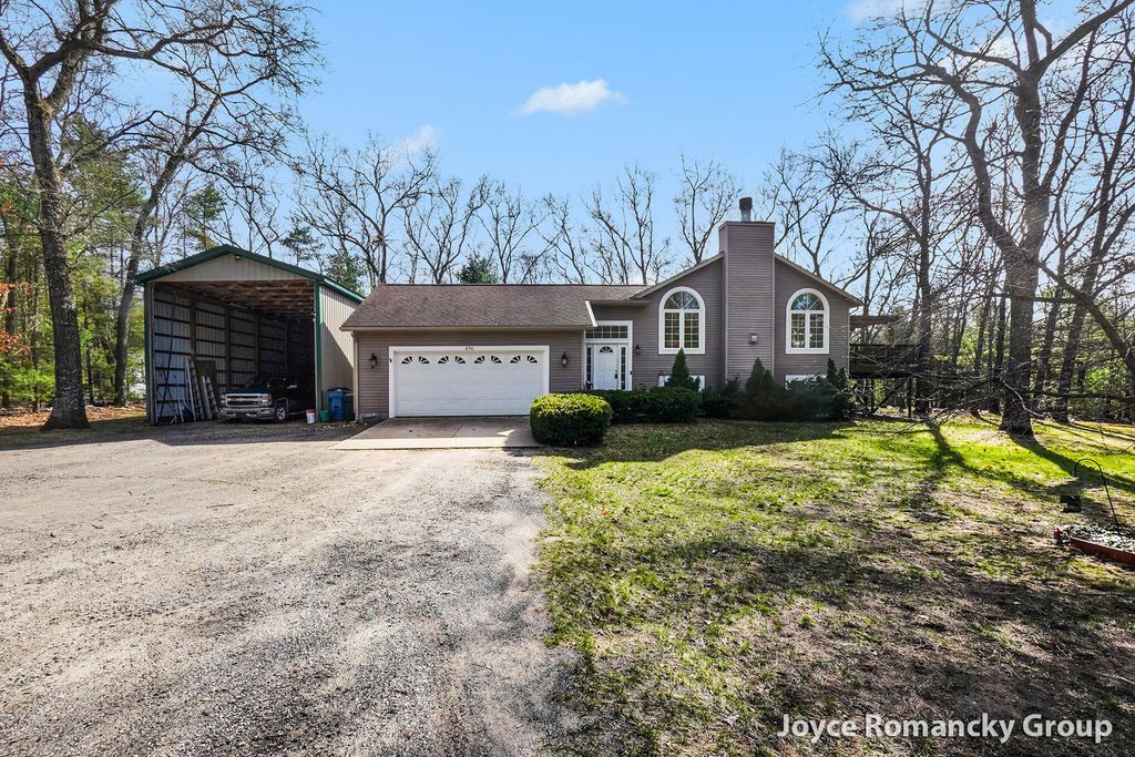 850 W White Lake Drive, Blue Lake township
