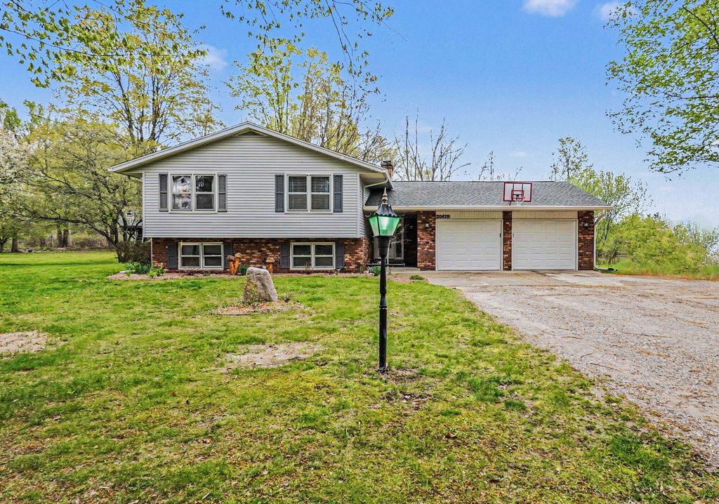 20420 Thornapple Lane, Big Rapids charter township