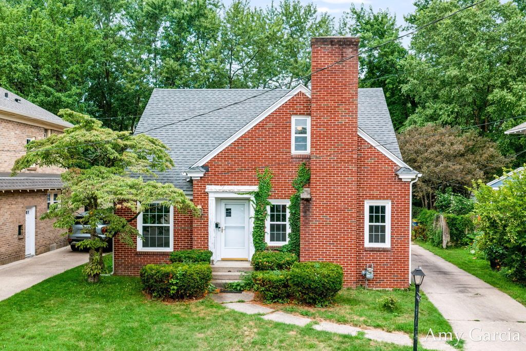 2137 Godwin Avenue Se, Grand Rapids city