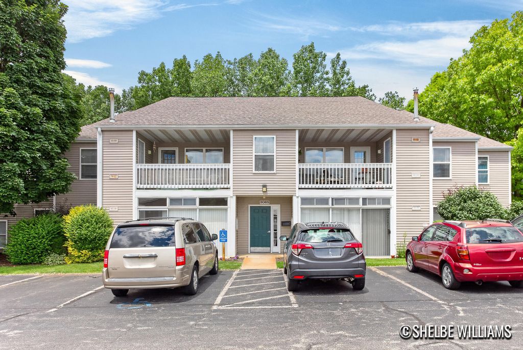 3065 Poplar Creek Drive Se Unit: 104, Grand Rapids