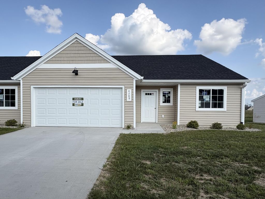 4289 Highpoint Drive Unit: 107, Leighton township