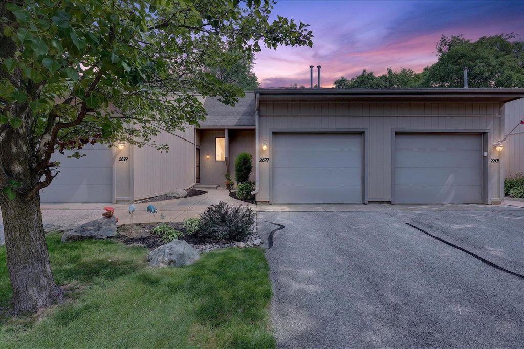 2699 Limestone Lane Ne, Grand Rapids