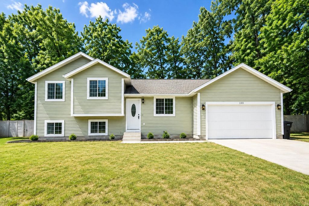 1109 Brian Drive, Egelston township