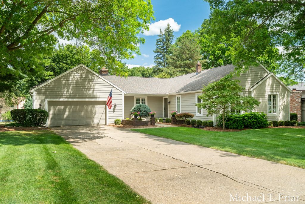 6479 Ridgemont Drive Se, Cascade charter township