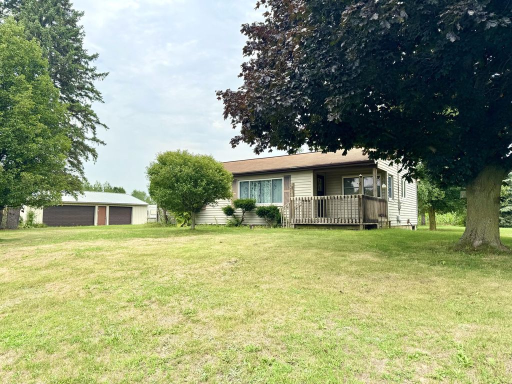6352 Gavin Lake Avenue Ne, Grattan township