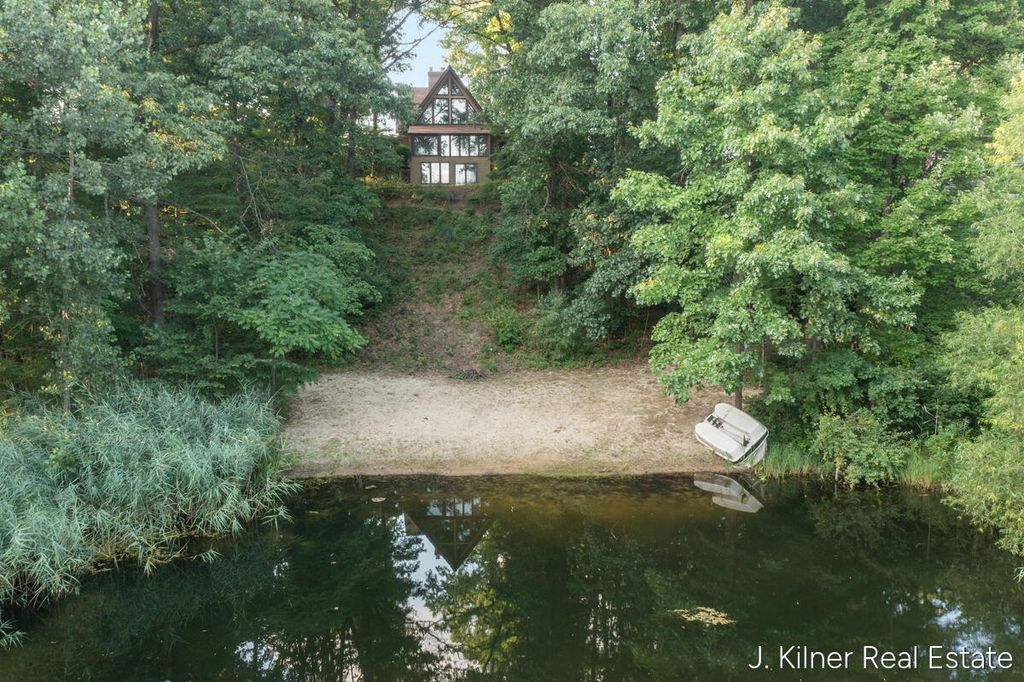 24865 44th Avenue, Almena township